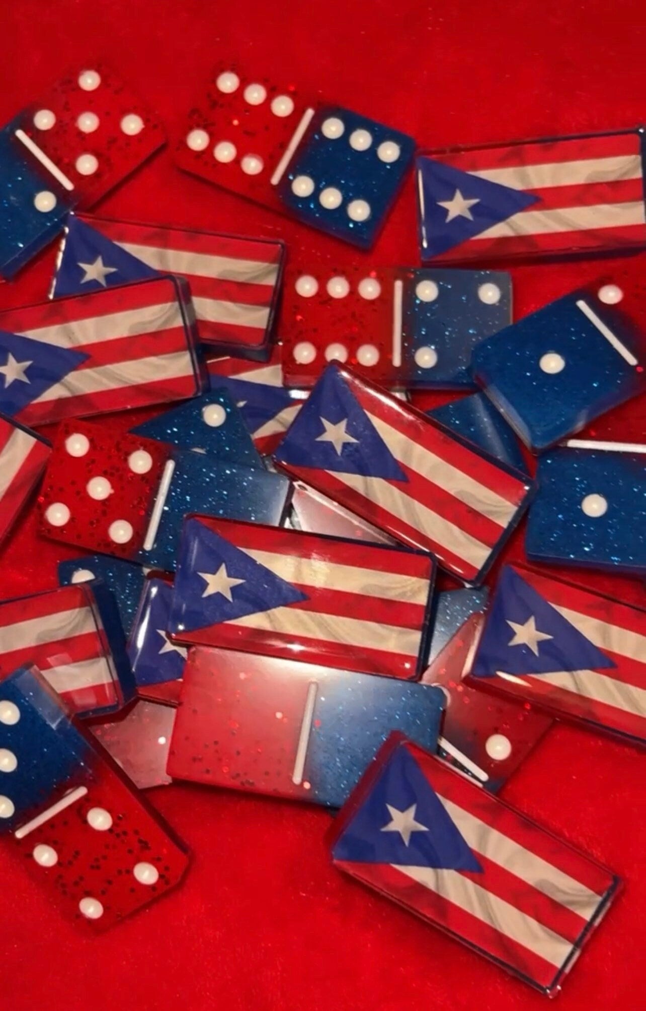 Dominoes with flag/flags