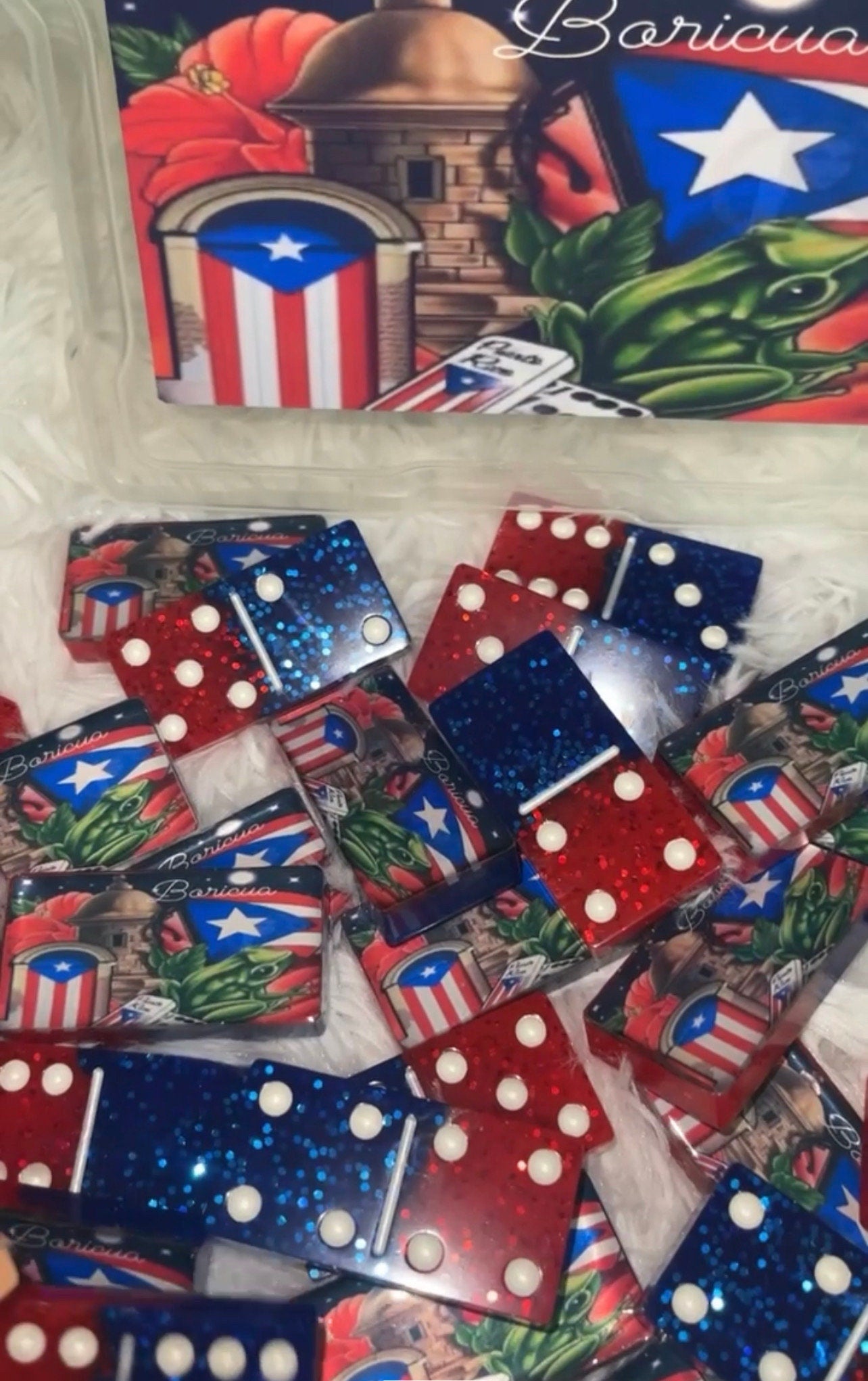 Dominoes/ Boricua/pr strong