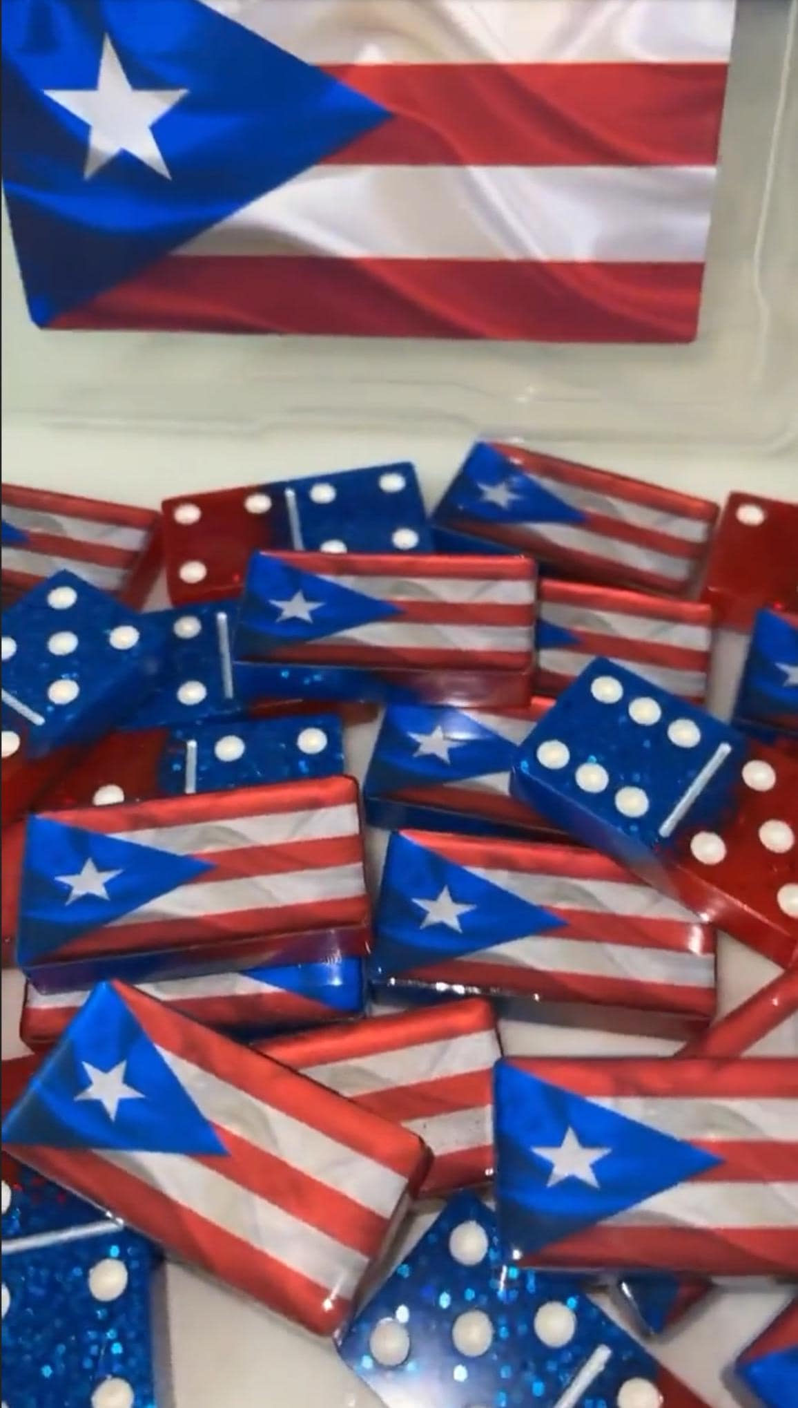 Dominoes with flag/flags