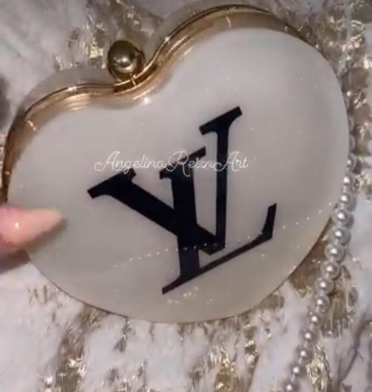 Heart shape clutch bag