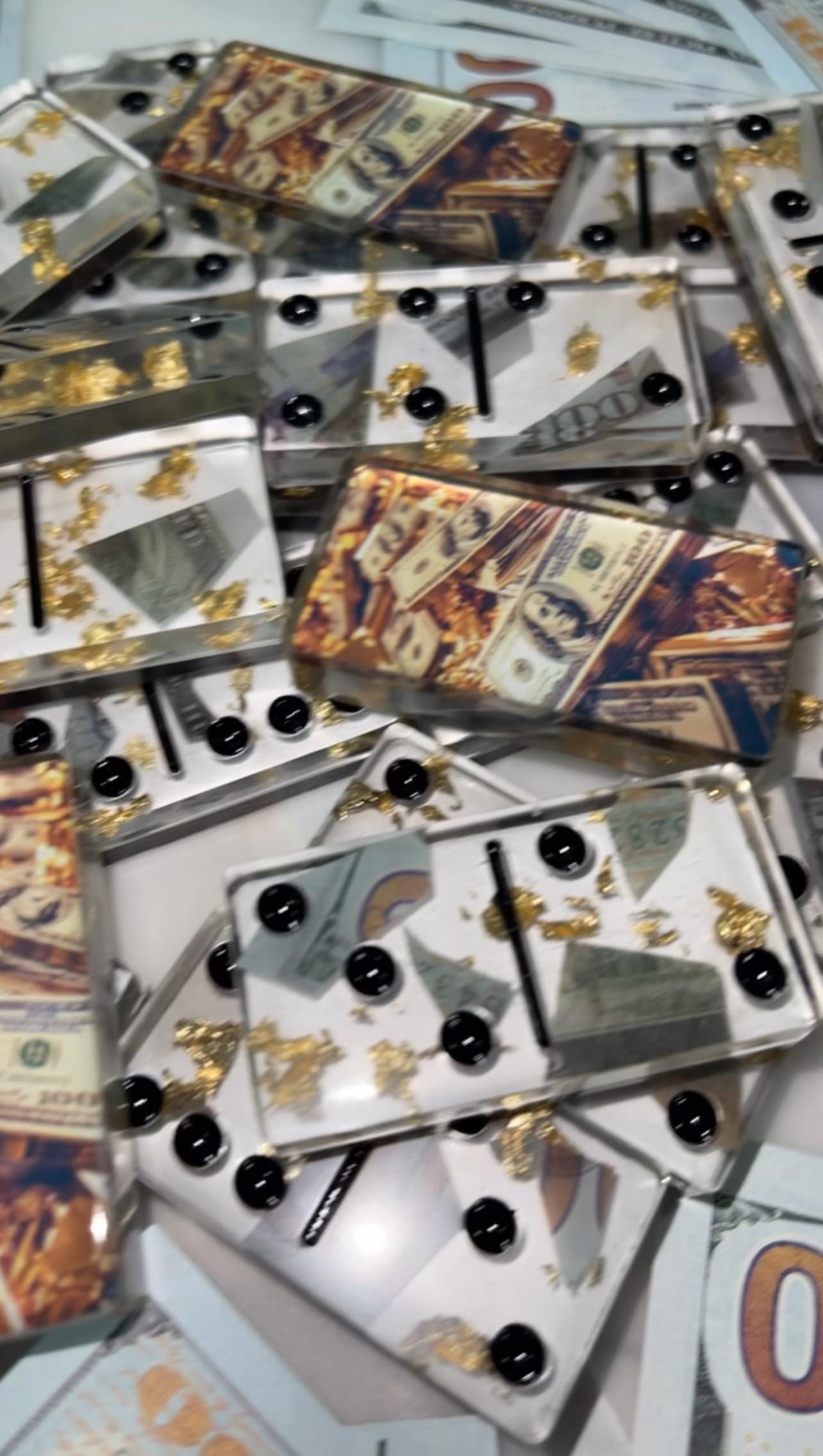 money theme dominoes